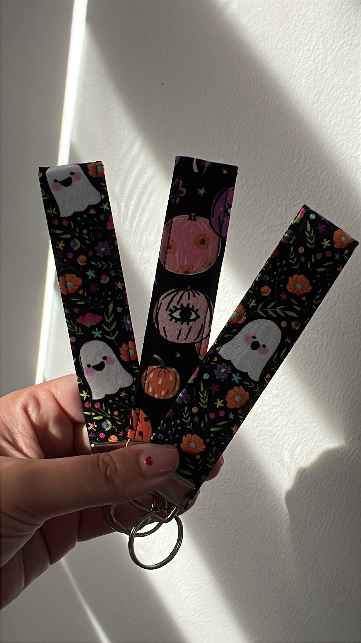 👻 Surprised Ghost Wristlet Keychain (Limited Edition)